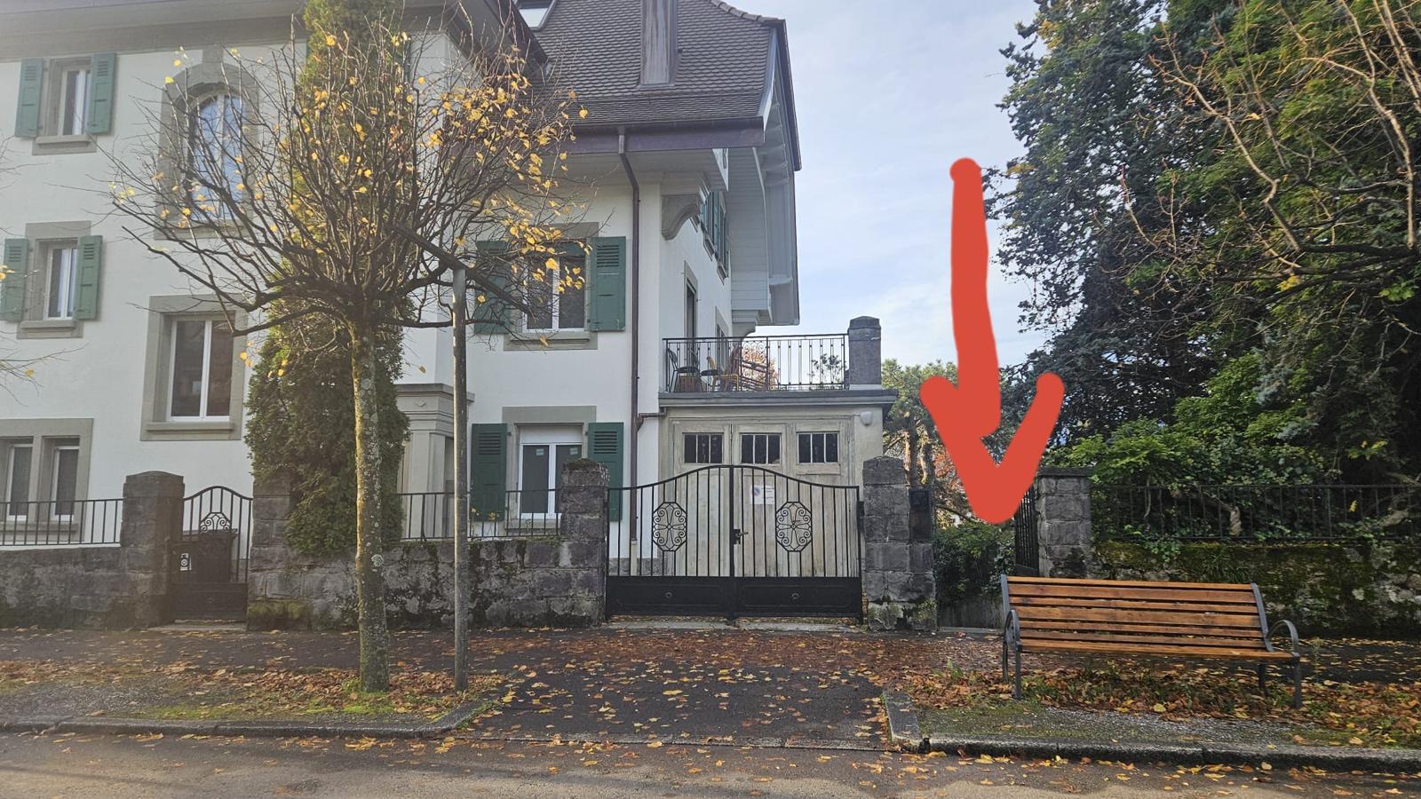 Entrée du cabinet Néolya à Vevey, accessible aux enfants